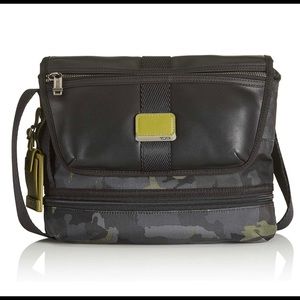 Tumi Alpha Bravo Travis Crossbody,Green Camo